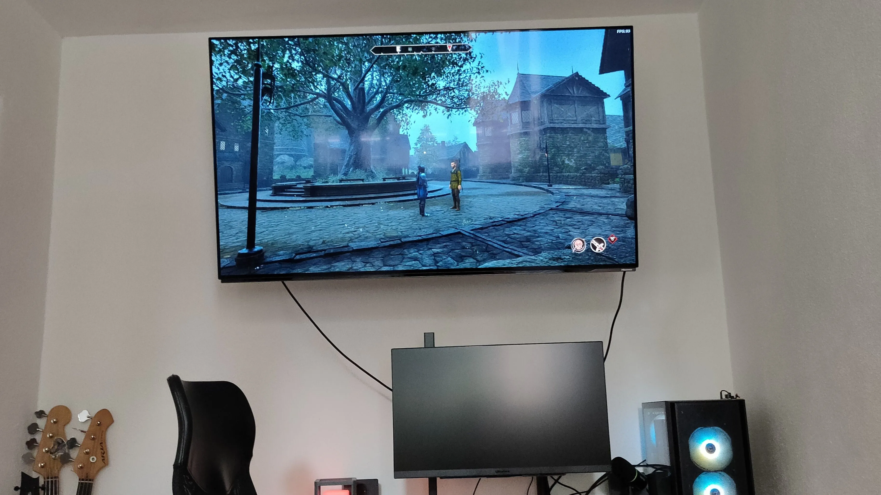 Chiếc TV OLED Hisense 55A85K 4K 120Hz kết nối với PC gaming, hiển thị game The Elder Scrolls IV: Oblivion Remastered đã được upscale