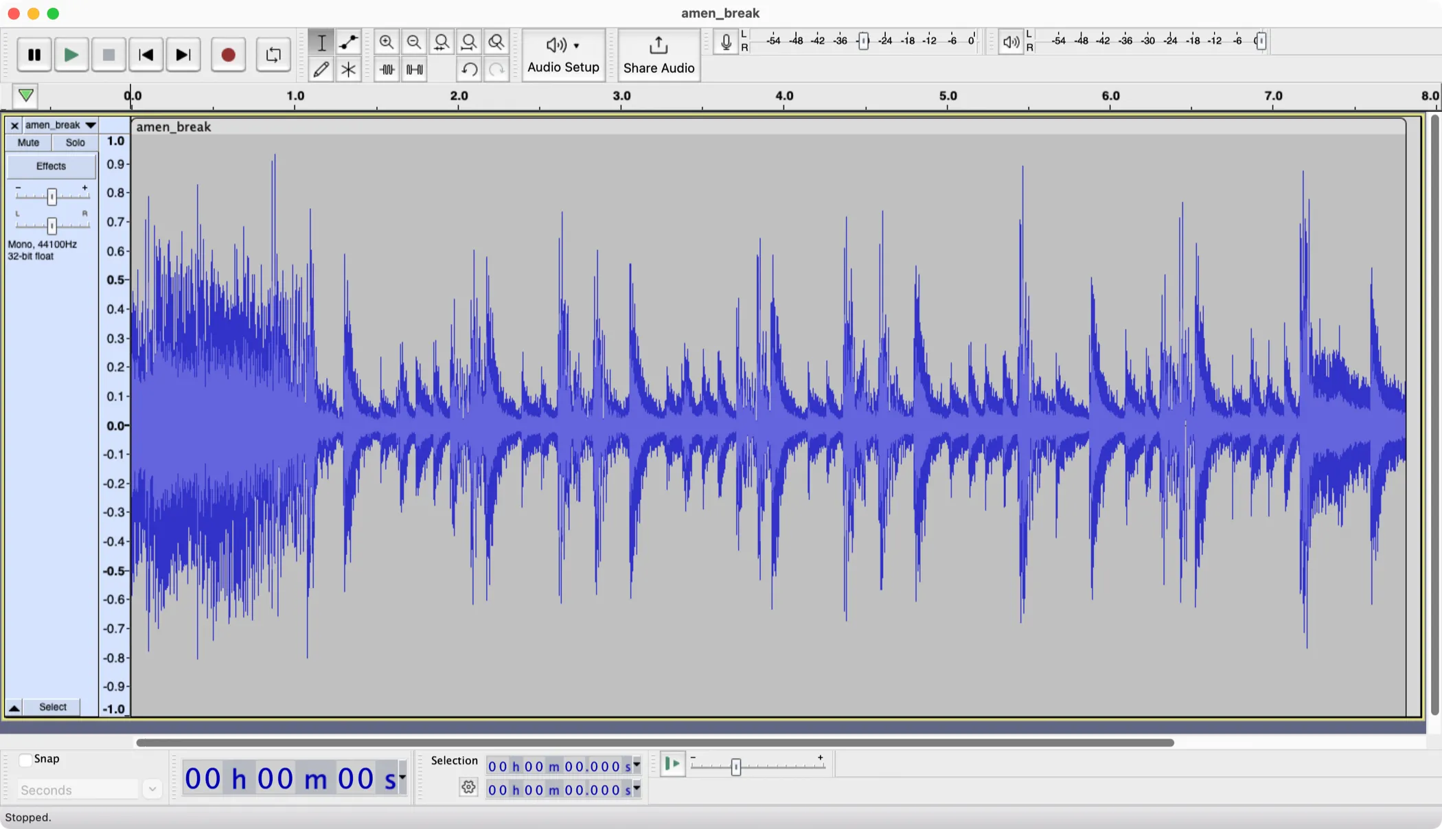 Giao diện Audacity đang hiển thị các rãnh âm thanh, minh họa khả năng chỉnh sửa và xử lý chuyên nghiệp
