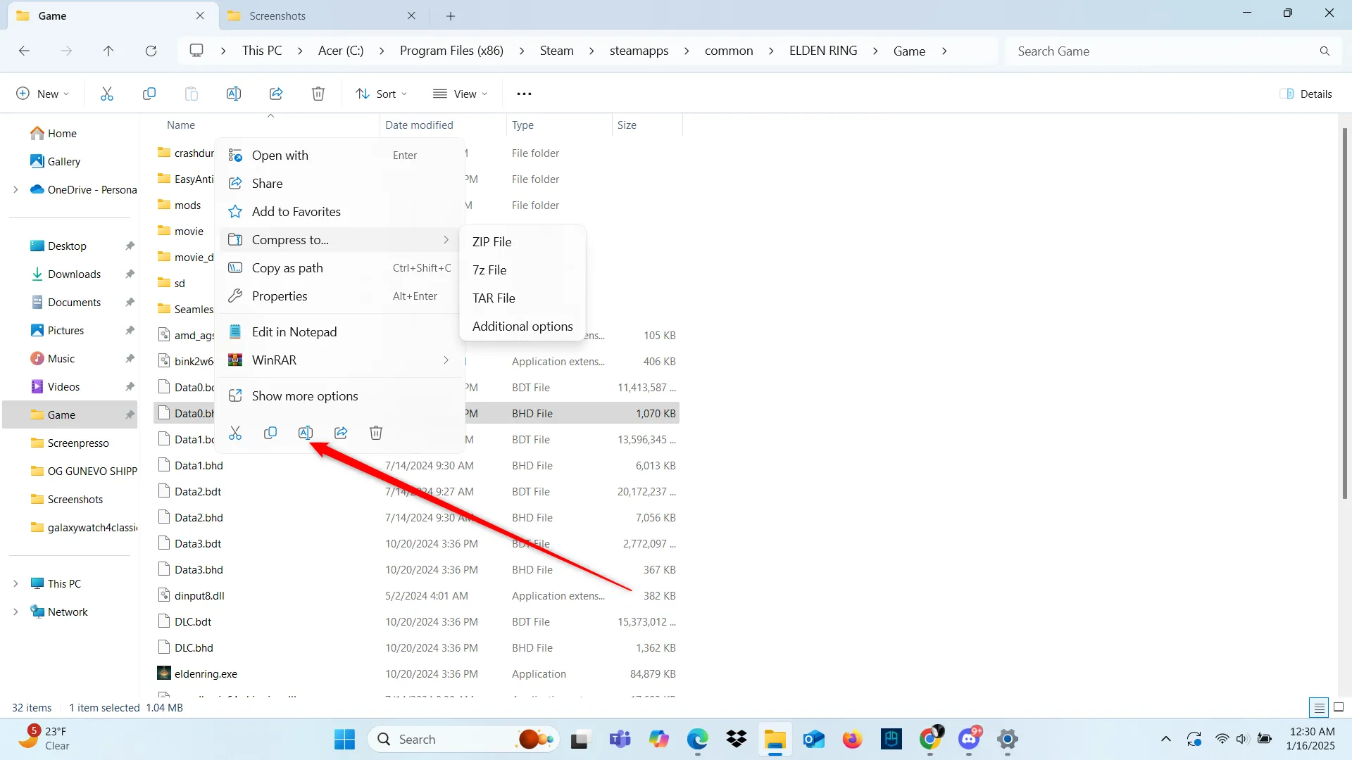 Giao diện File Explorer cho phép đổi tên hàng loạt các tệp đã chọn, hiển thị tệp đầu tiên trong chế độ đổi tên.