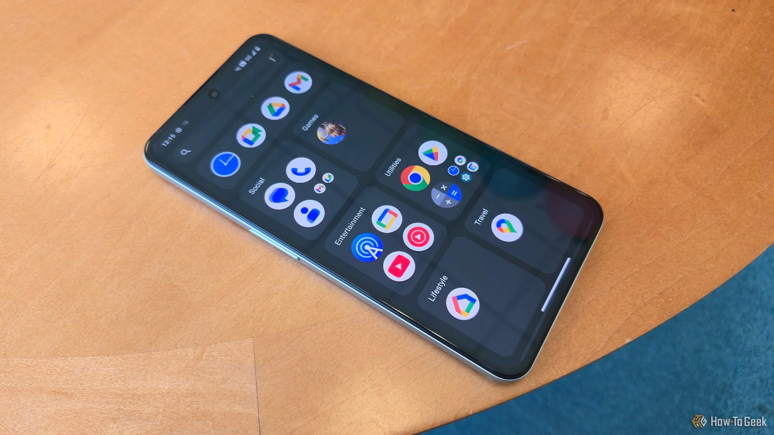 Giao diện người dùng và ngăn kéo ứng dụng trên điện thoại CMF Phone 2 Pro