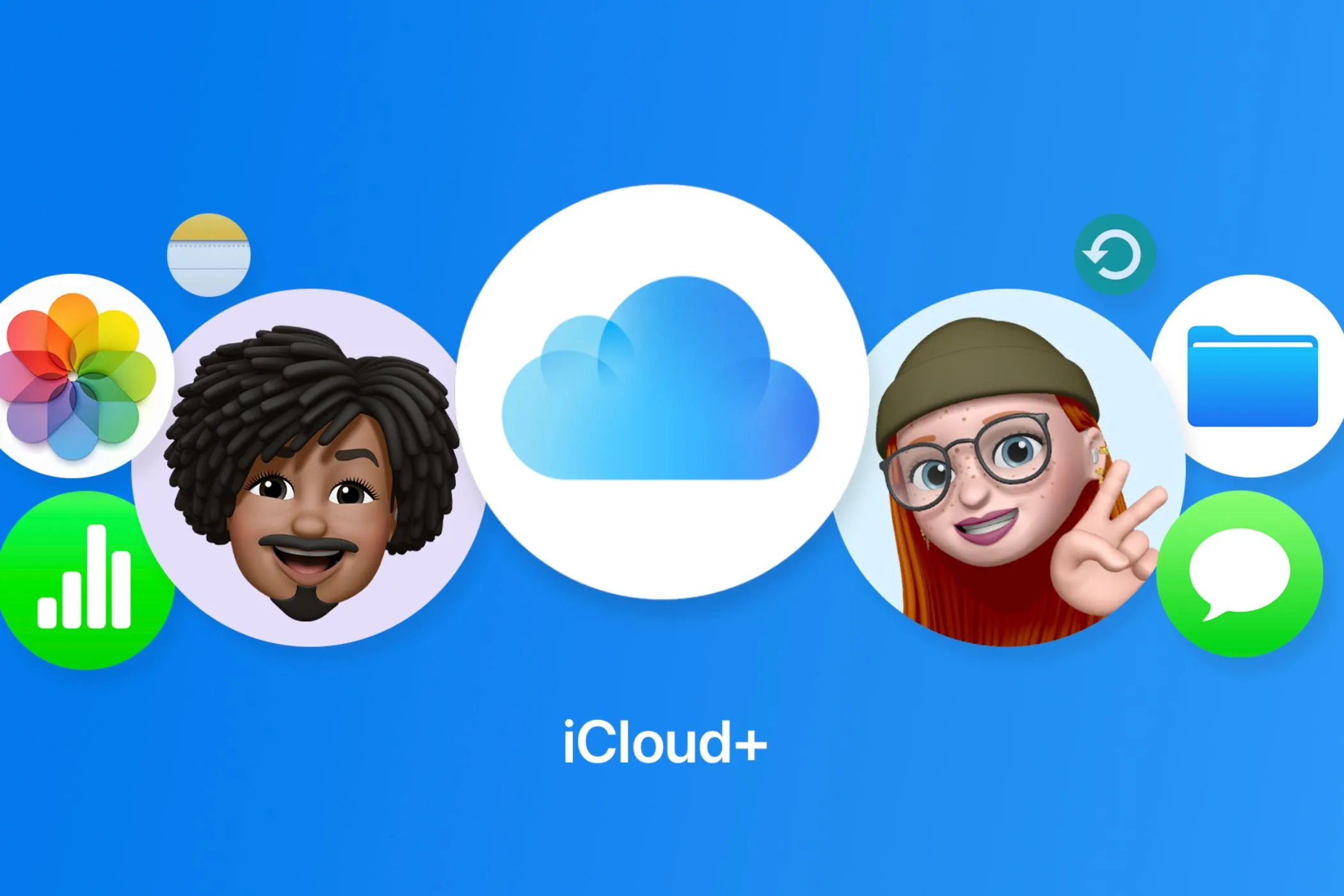 Logo iCloud+ trên trang web chính thức của Apple, minh họa dịch vụ lưu trữ đám mây