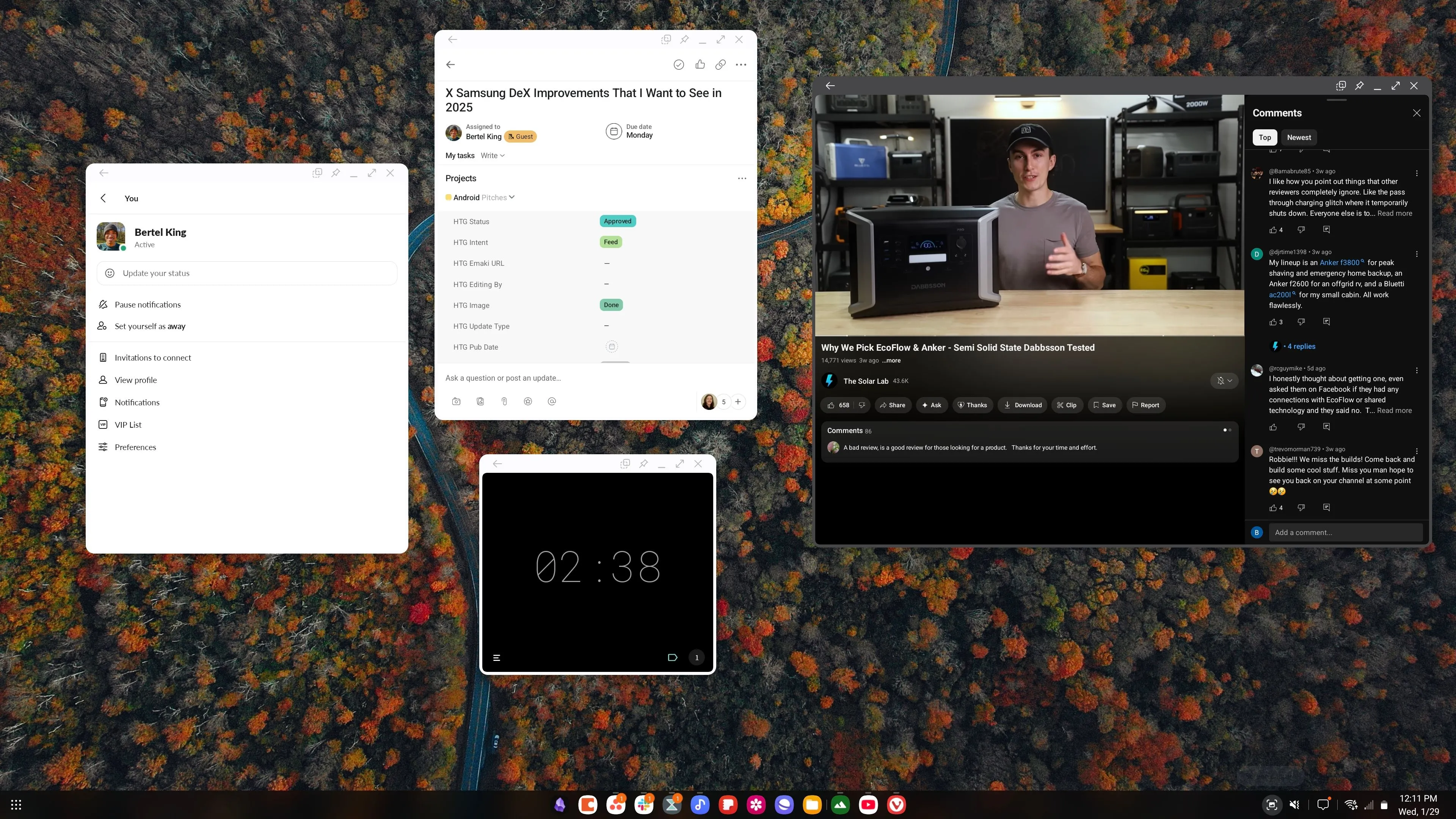Màn hình desktop Samsung DeX với độ phân giải 4K hiển thị nhiều cửa sổ ứng dụng.