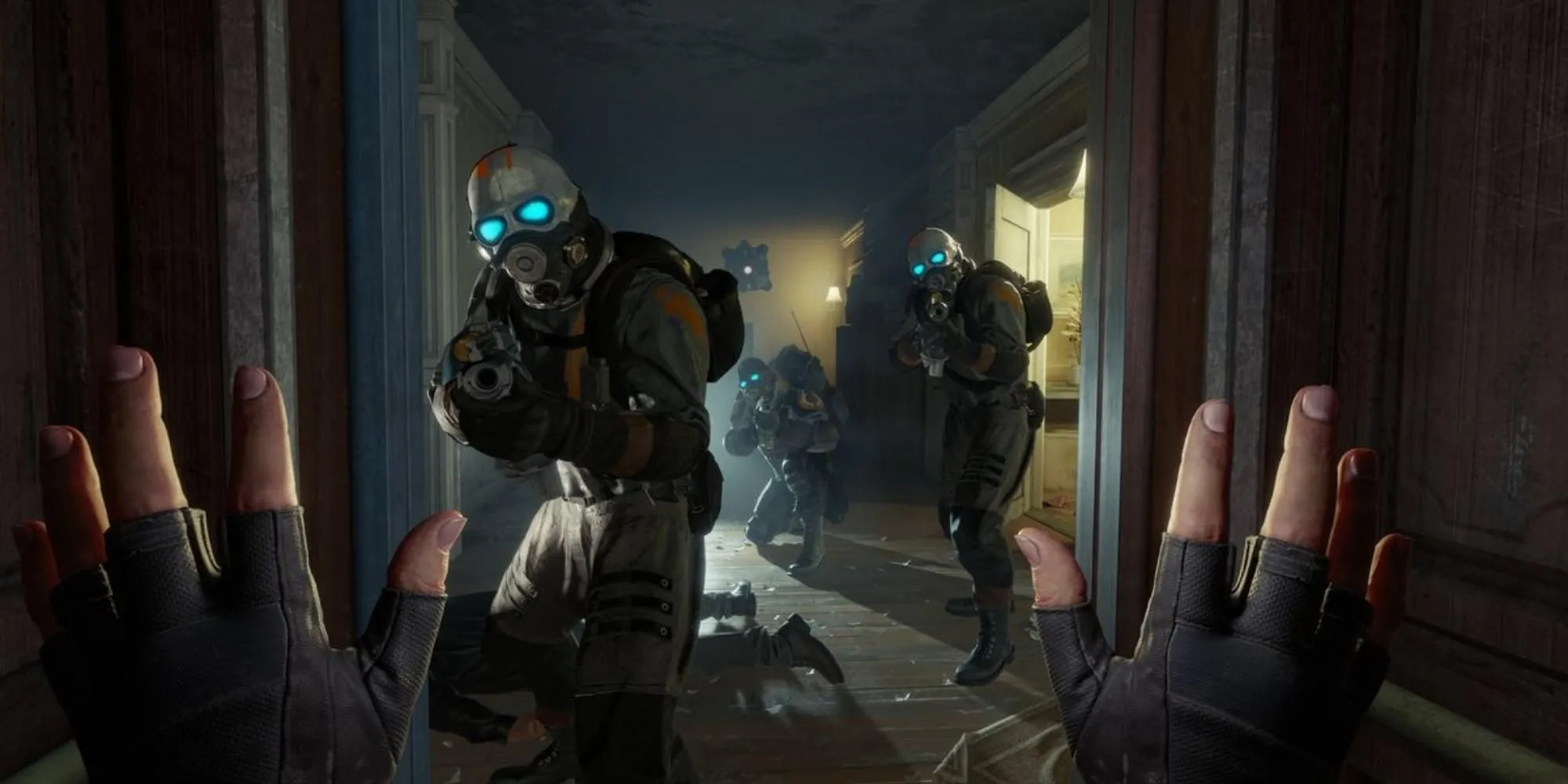 Nhân vật Alyx Vance trong game Half-Life: Alyx đang cầm súng, thể hiện đồ họa và tương tác chân thực của tựa game FPS VR hàng đầu.