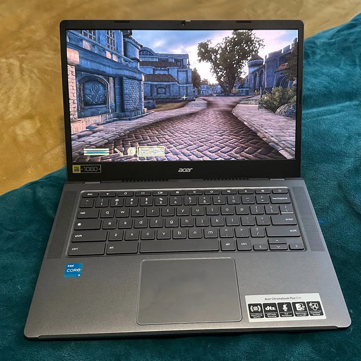 The Elder Scrolls Oblivion đang chạy mượt mà trên Chromebook Plus