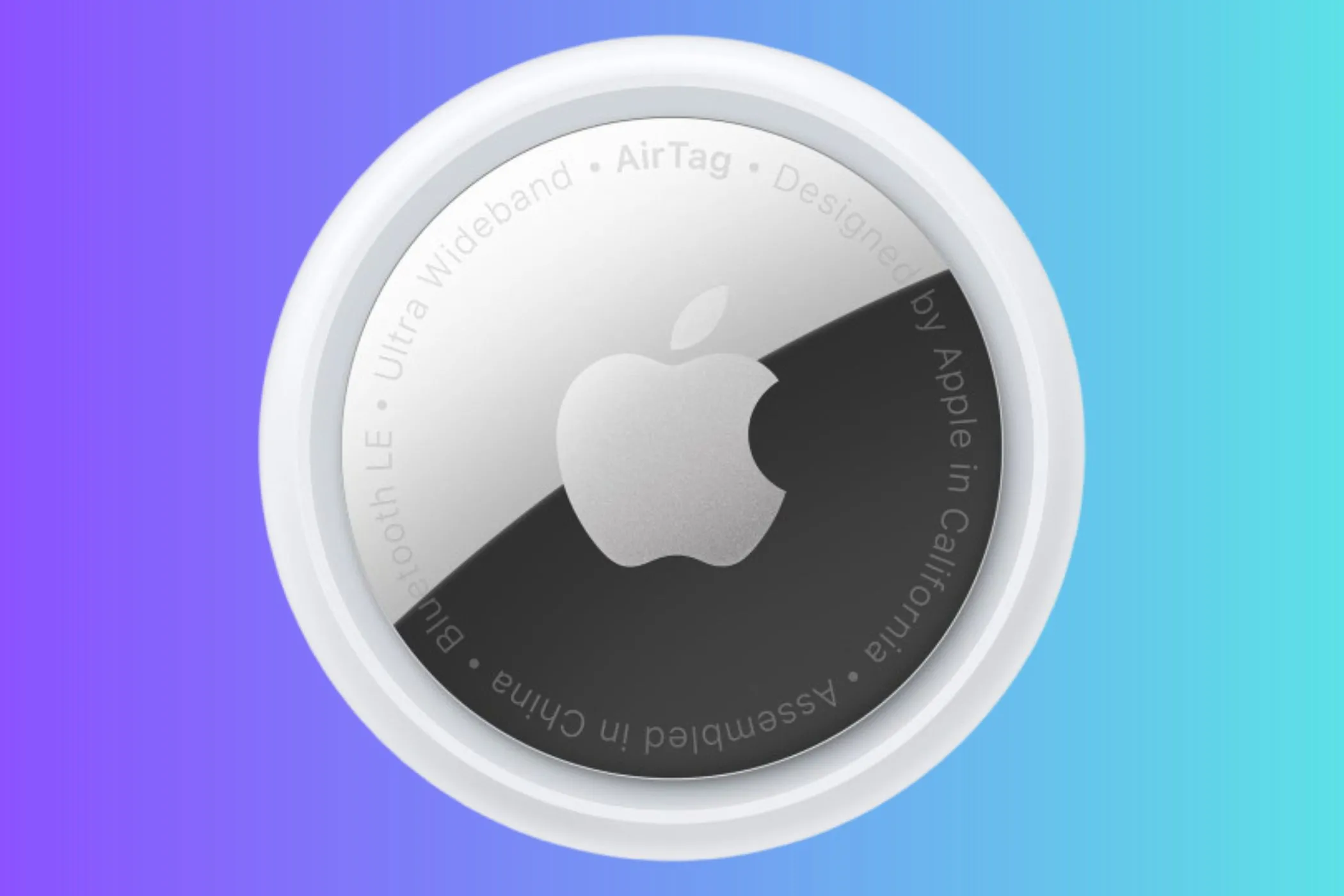 Thiết bị định vị Apple AirTag nhỏ gọn trên nền gradient