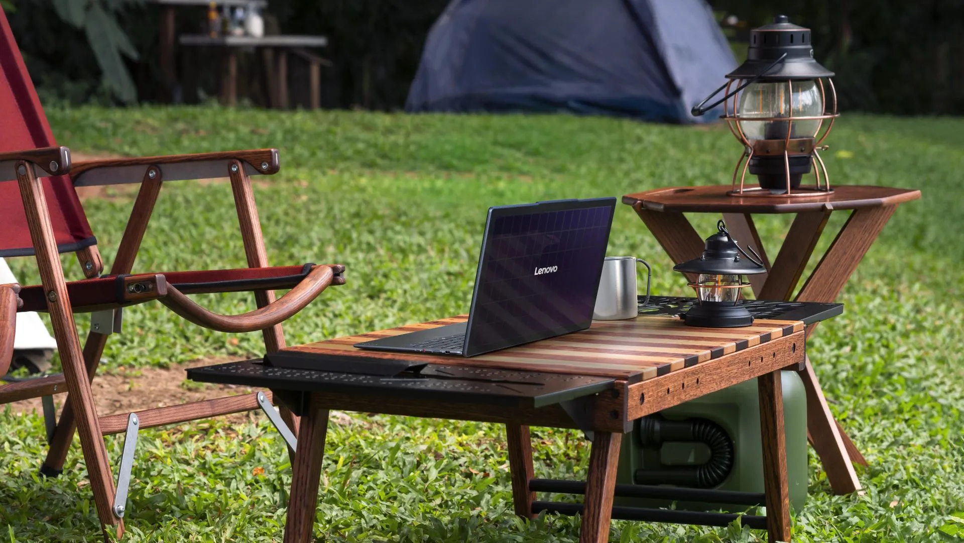 Thiết kế tổng thể của laptop Lenovo Yoga Solar Concept