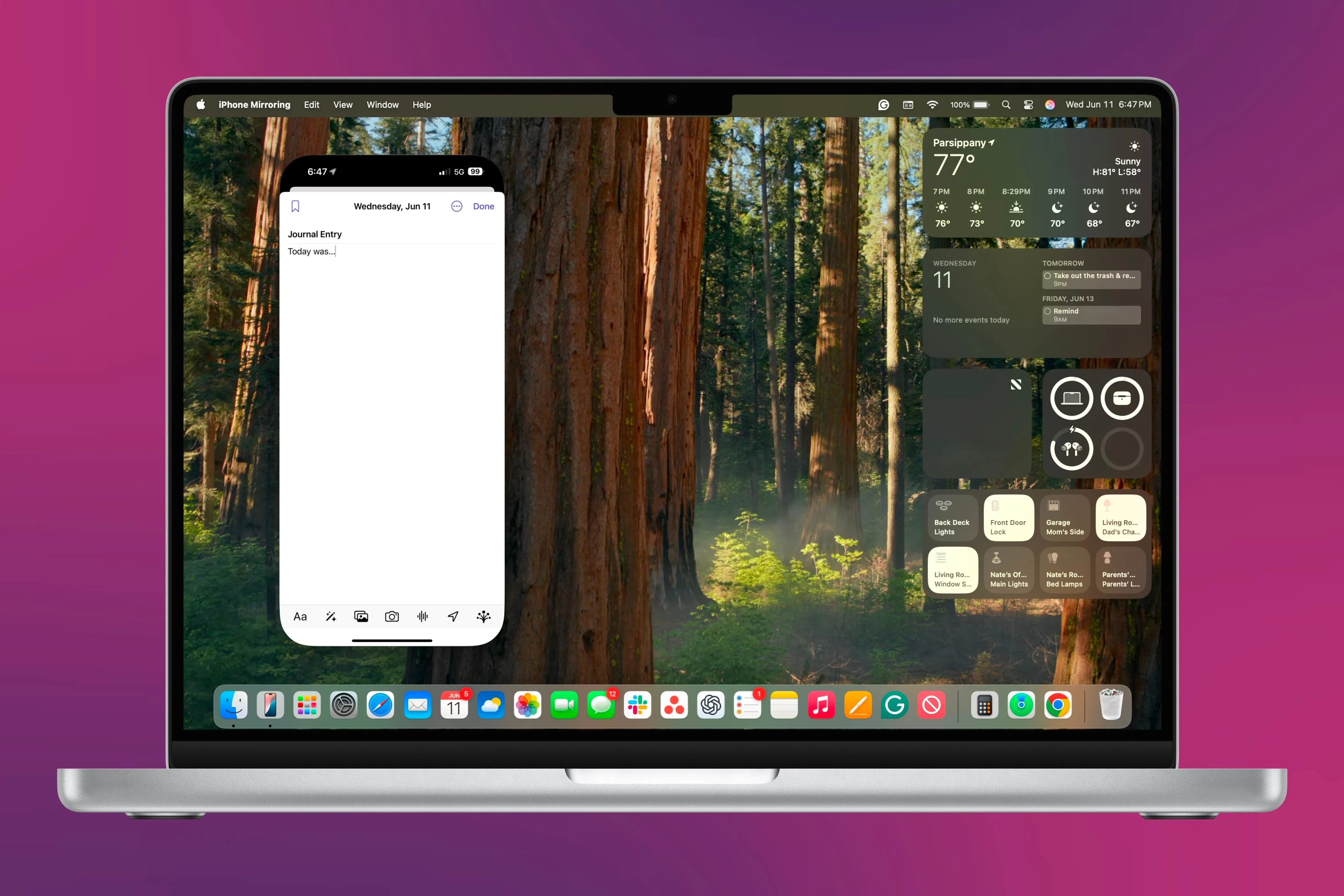 Tính năng iPhone Mirroring phản chiếu ứng dụng Journal từ iPhone lên màn hình Mac, cho phép người dùng nhập liệu bằng bàn phím máy Mac