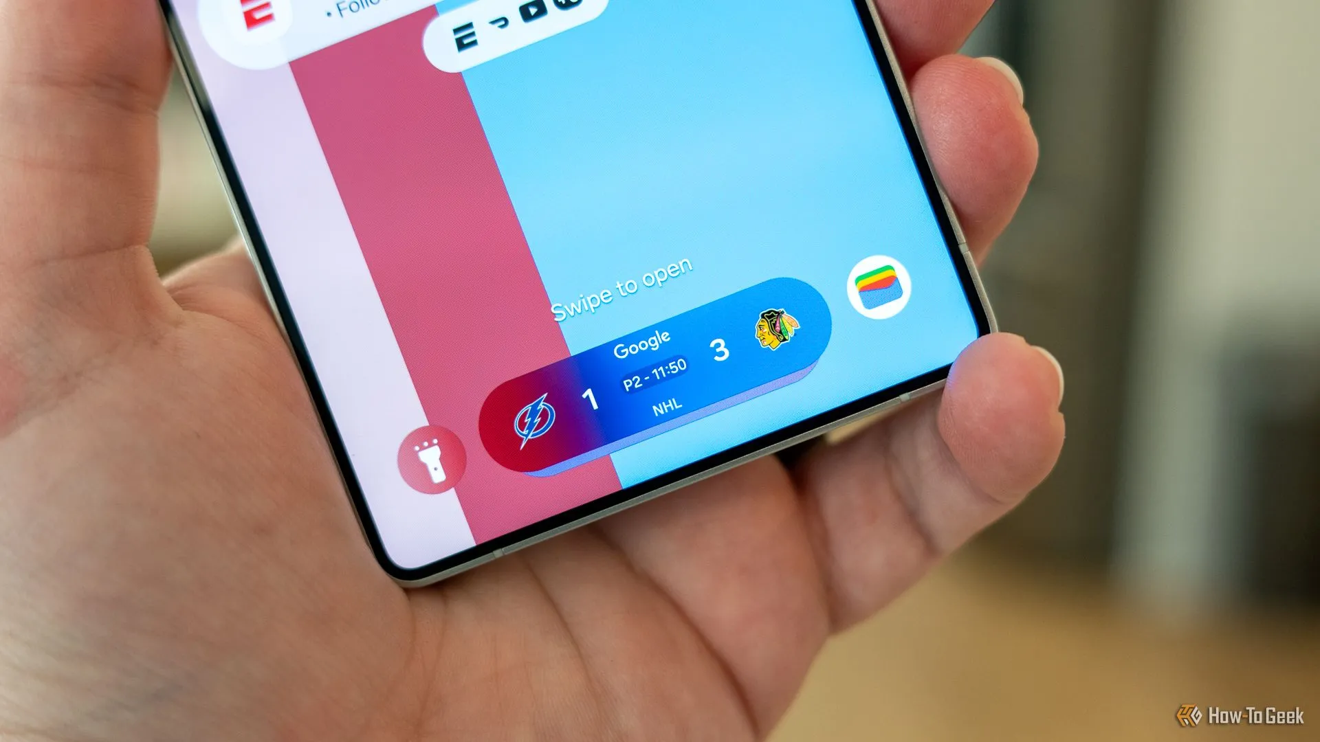 Tính năng Now Bar hiển thị thông báo trực tiếp trên màn hình Samsung Galaxy, thể hiện khả năng tương tác mới