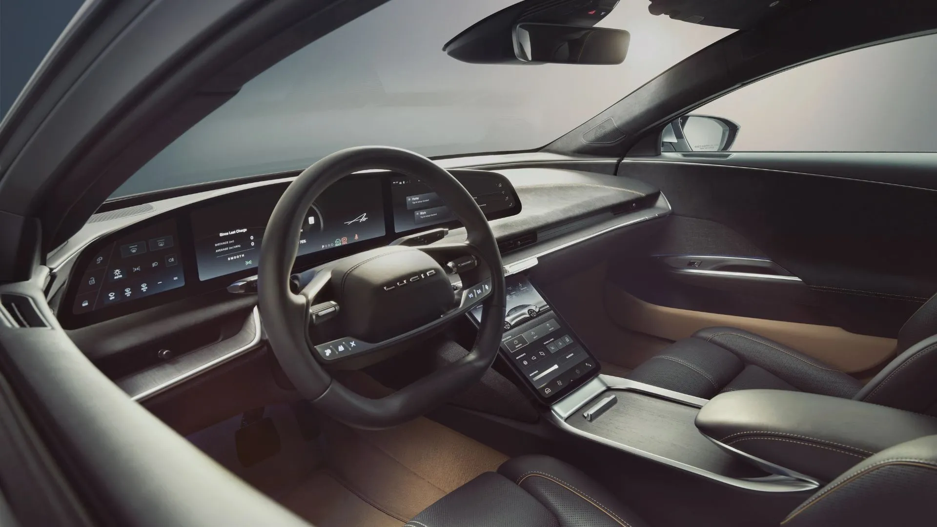 Bảng điều khiển Lucid Air 2025 với Glass Cockpit 34 inch và Pilot Panel