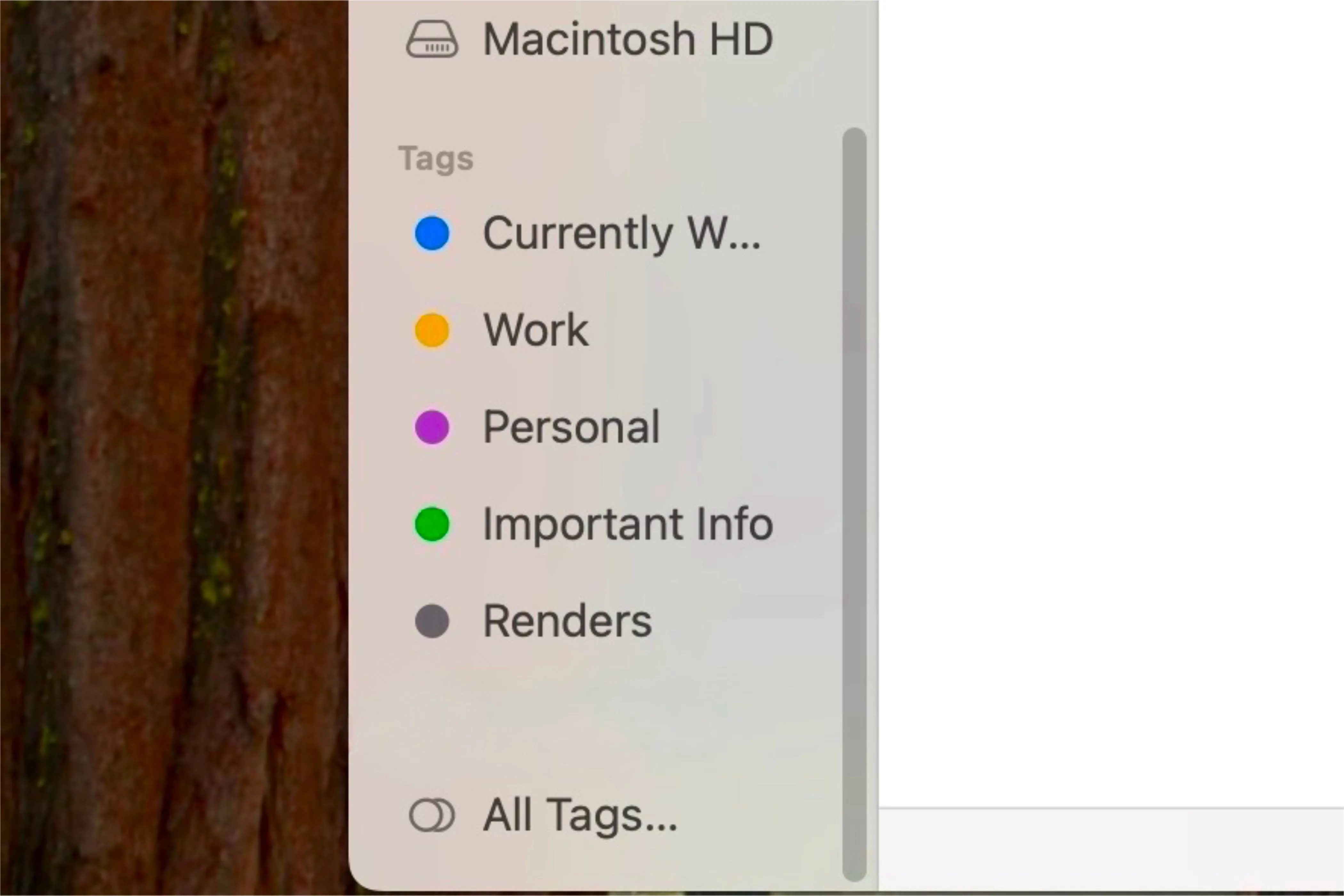 Các thẻ (Tags) màu sắc hiển thị trong thanh bên Finder trên Mac, giúp phân loại và tìm kiếm file nhanh chóng.