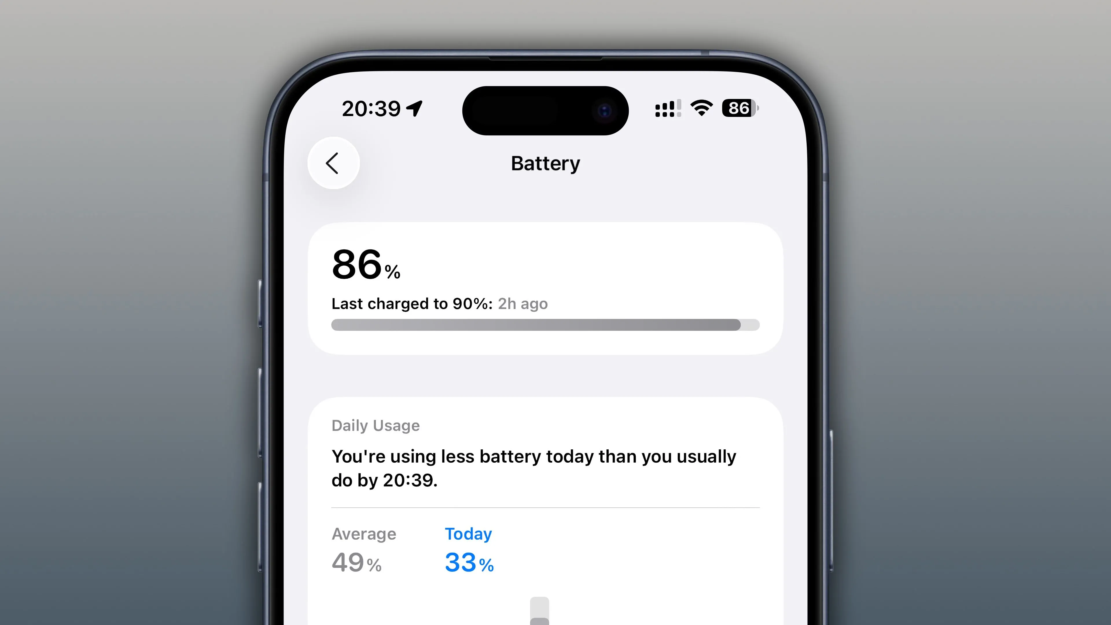 Cài đặt trên iPhone hiển thị tổng quan mức sử dụng pin trong iOS 26.
