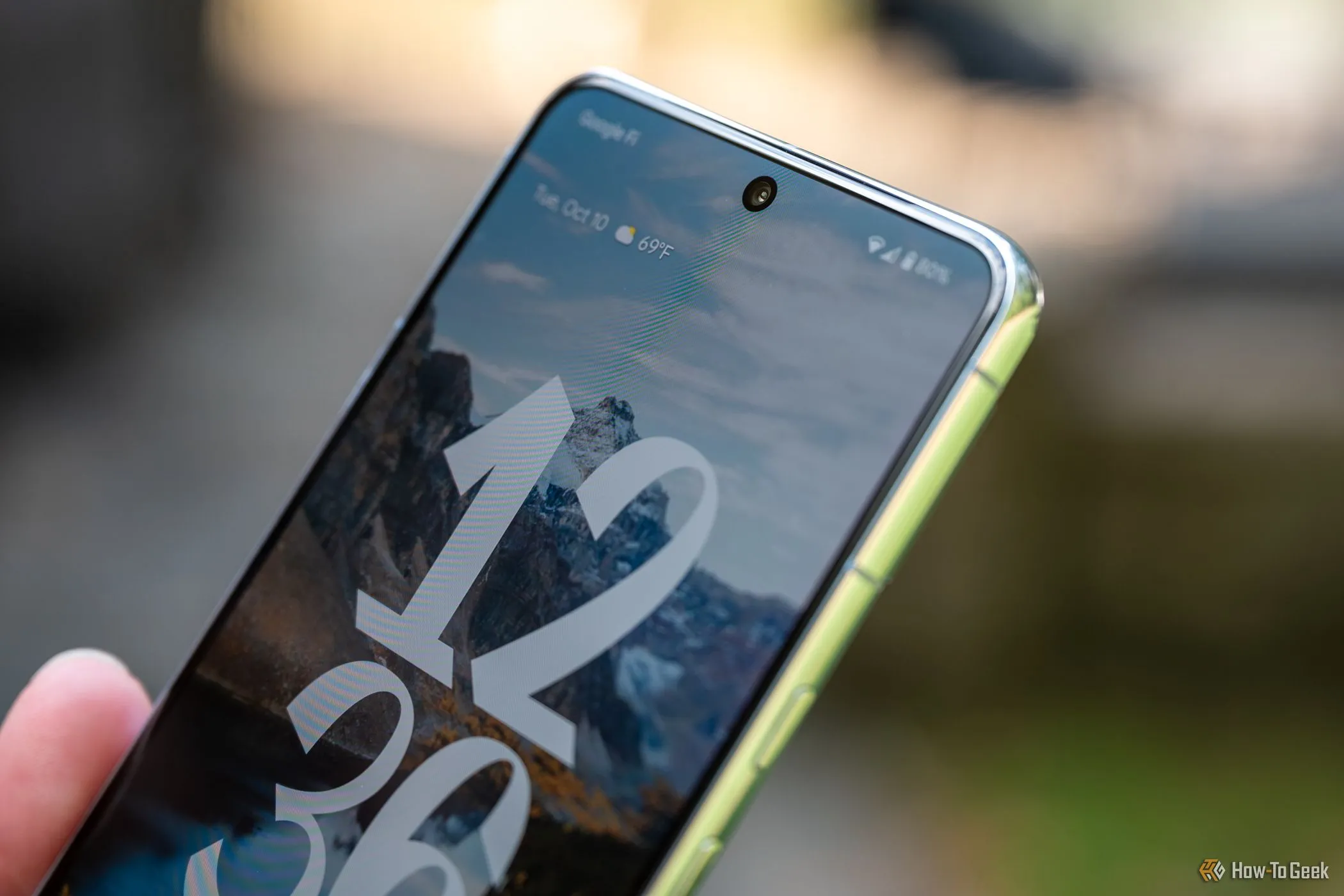 Camera selfie mặt trước của Google Pixel 8 Pro