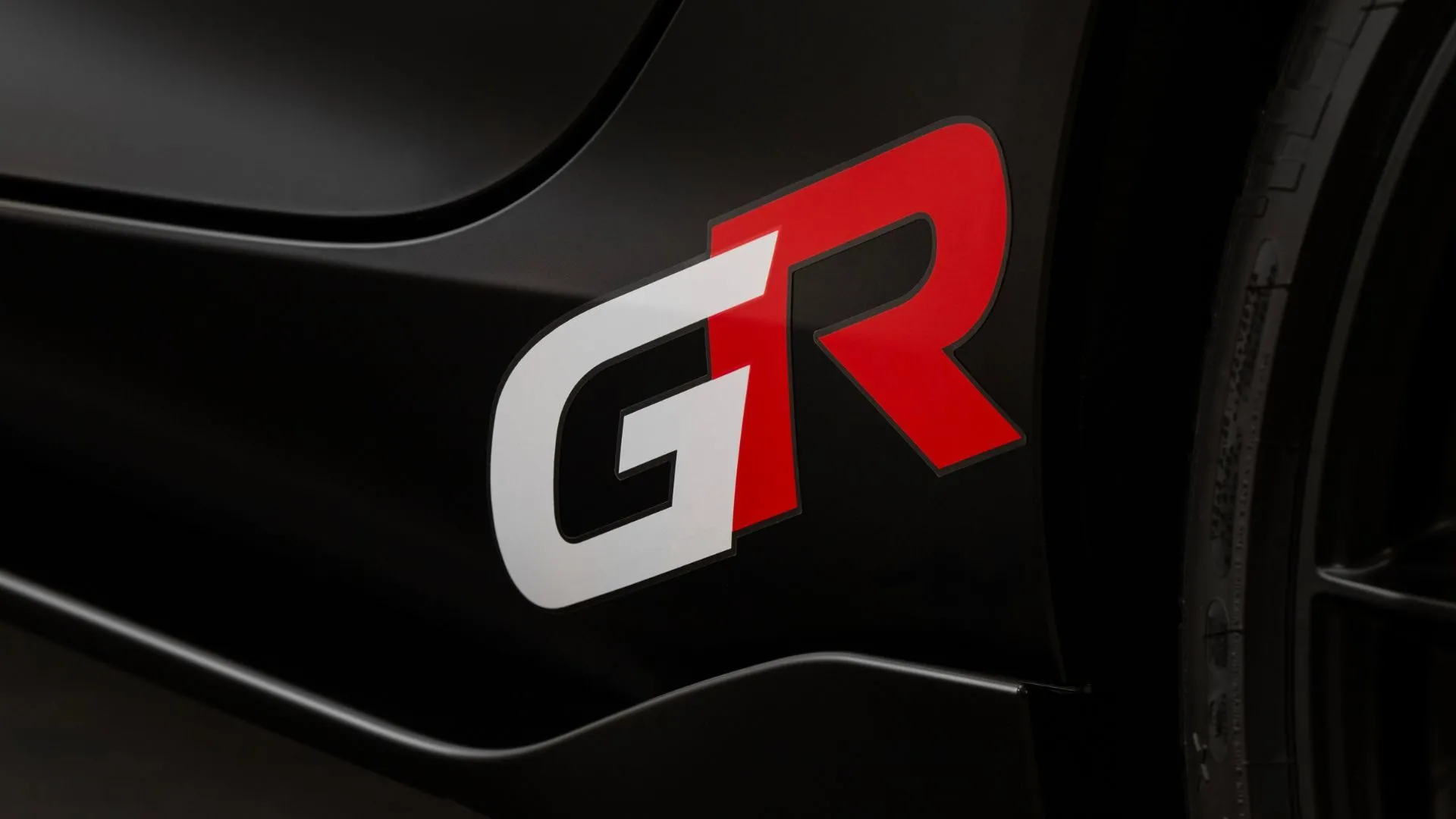 Chi tiết ngoại thất mang phong cách GT4 của Toyota GR Supra MkV Final Edition 2026