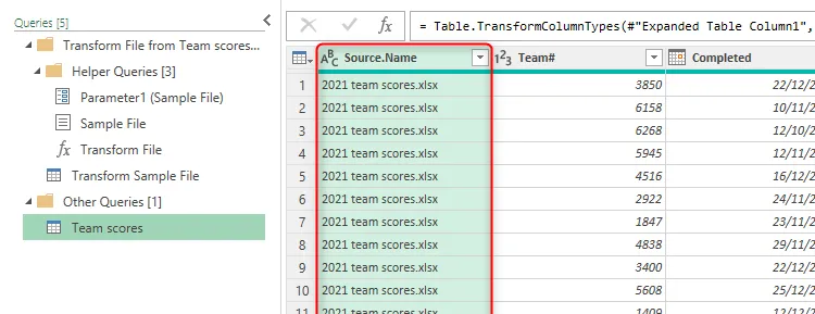 Cột Source.Name trong Power Query Editor, chứa tên tệp nguồn, sẵn sàng để trích xuất thông tin hữu ích.