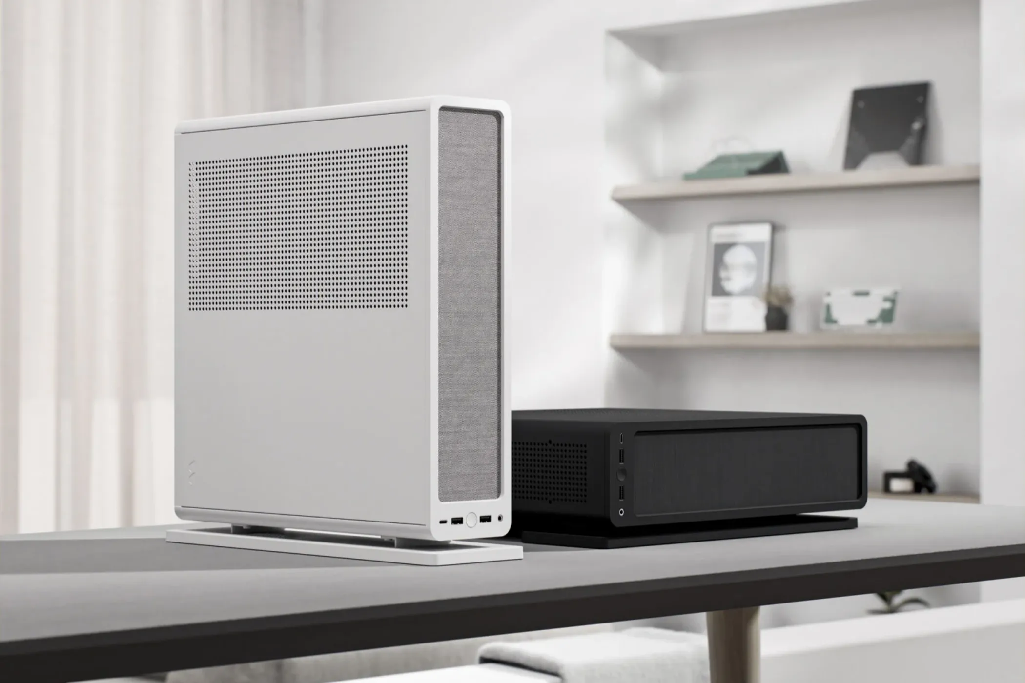 Hai vỏ case Fractal Design Ridge Mini-ITX với thiết kế hiện đại, gọn gàng