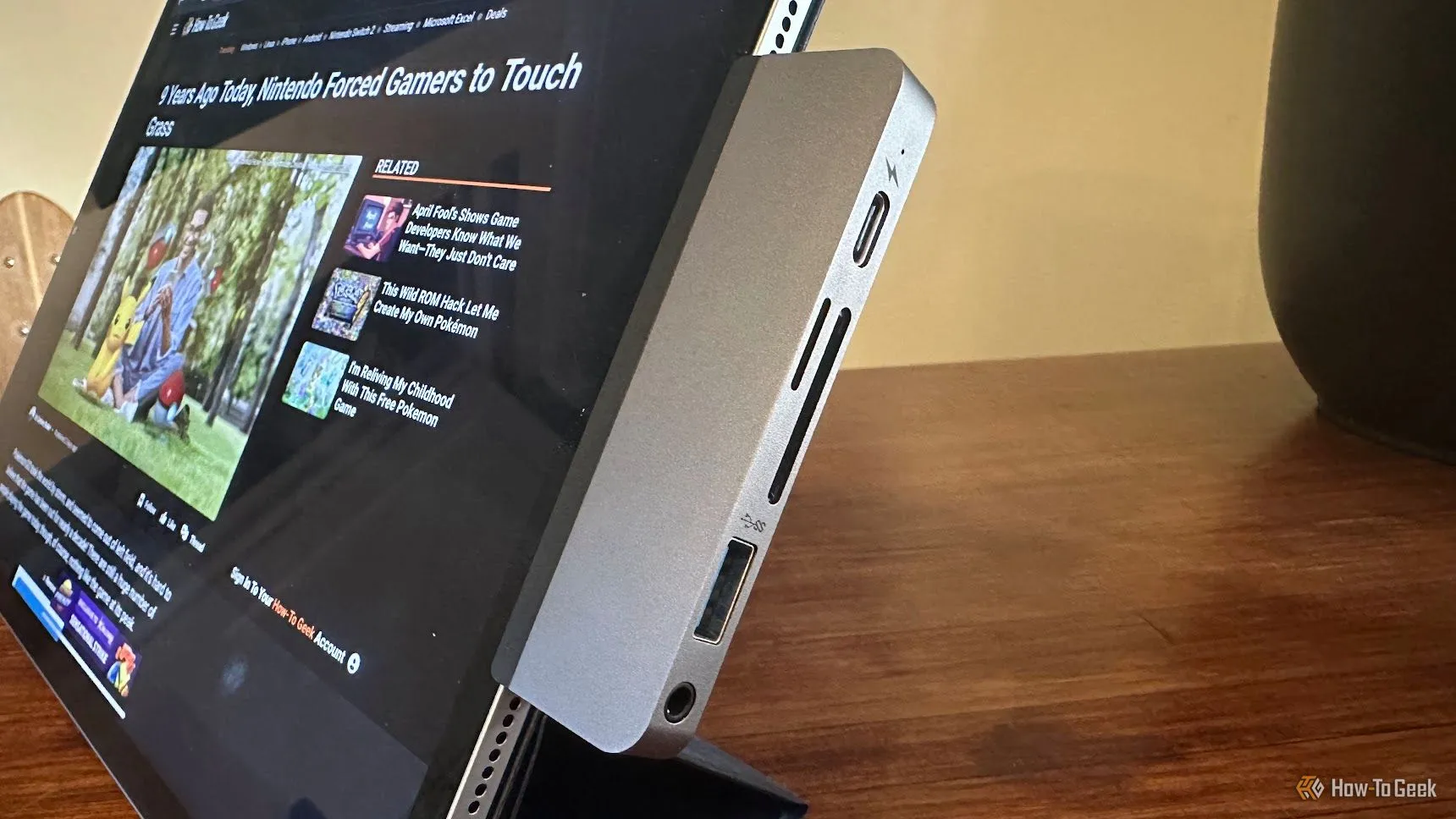 iPad với phụ kiện Hyperdrive