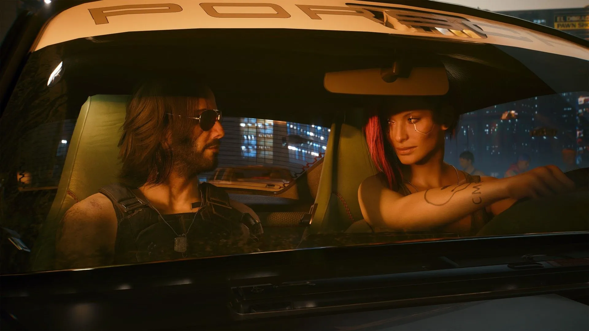 Johnny Silverhand và V trong một chiếc Porsche ở Night City của Cyberpunk 2077, thể hiện sự tương tác giữa các nhân vật.