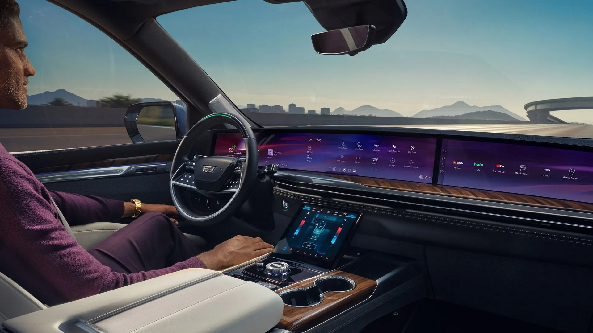 Khoang lái Cadillac Escalade 2025 với màn hình OLED 55 inch kéo dài