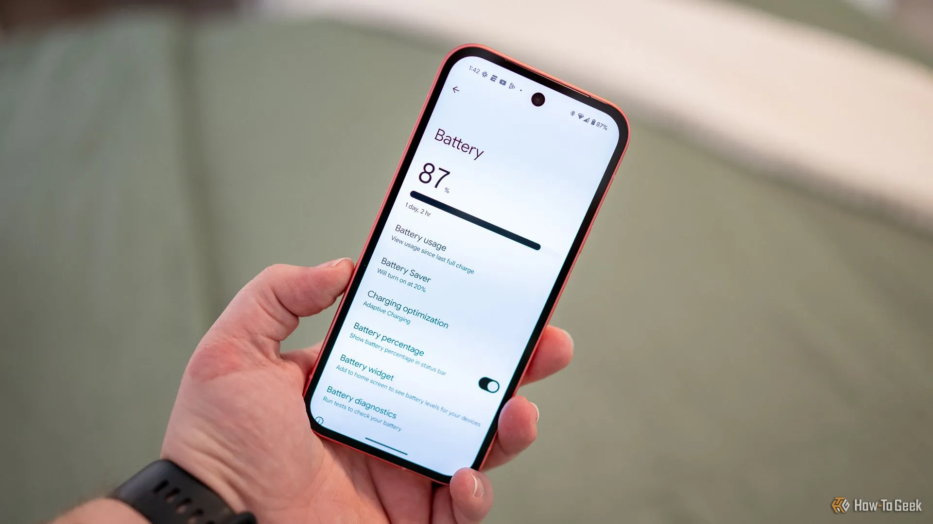 Màn hình cài đặt pin trên Google Pixel 9a hiển thị thời lượng sử dụng và các tùy chọn tiết kiệm pin.