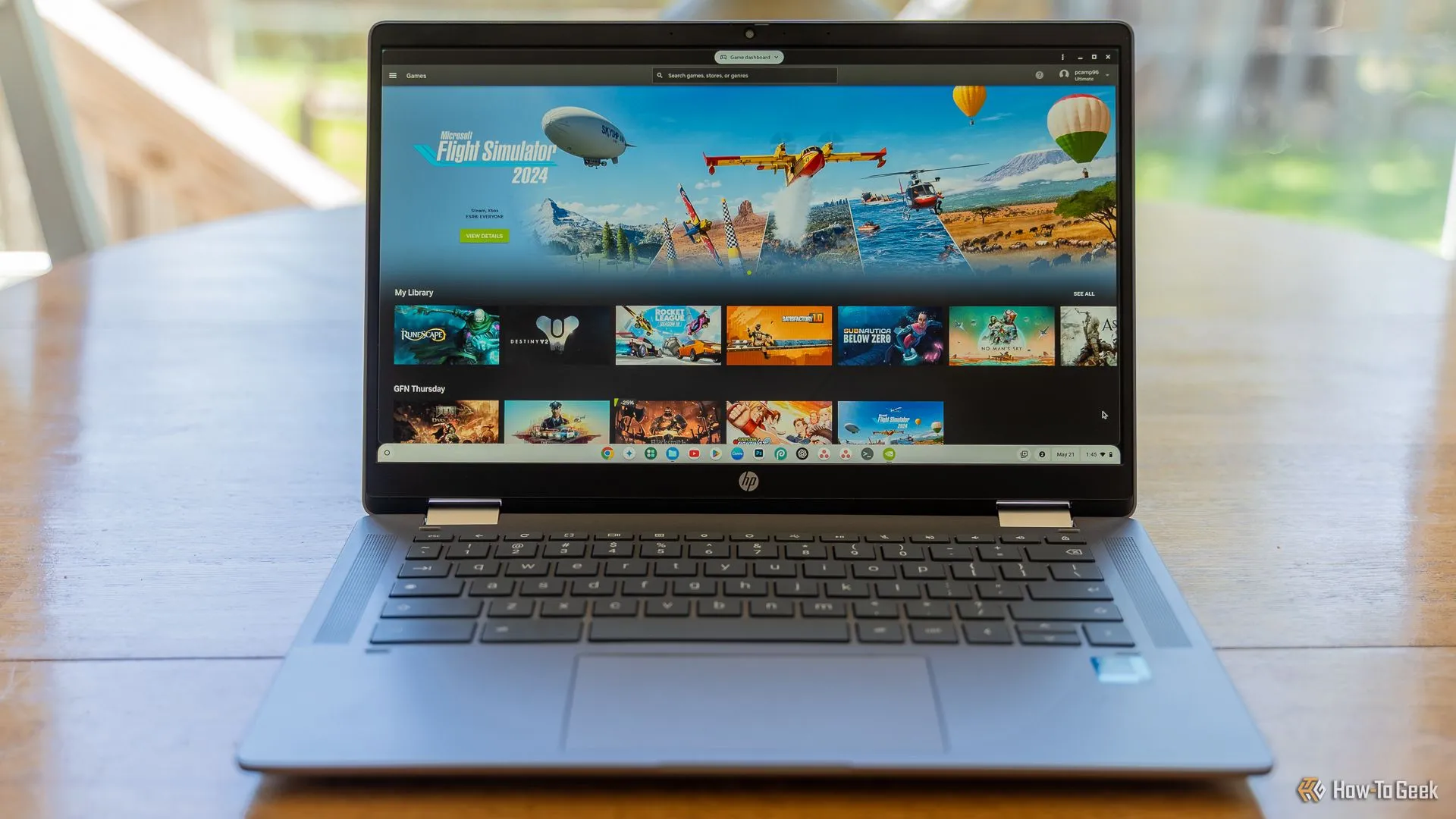 Màn hình HP Chromebook Plus hiển thị ứng dụng NVIDIA GeForce NOW, minh họa khả năng chơi game trên ChromeOS