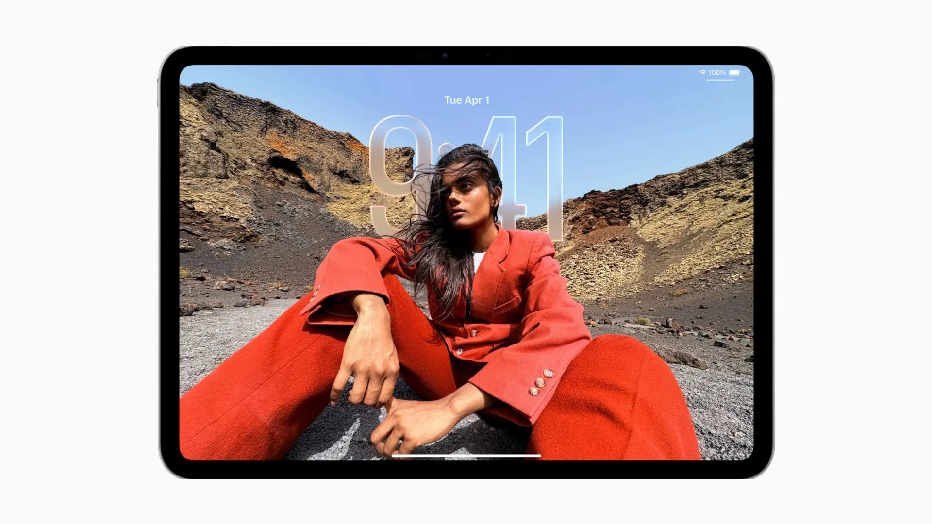 Màn hình khóa iPadOS 26 với tính năng Spatial Scenes và đồng hồ thông minh