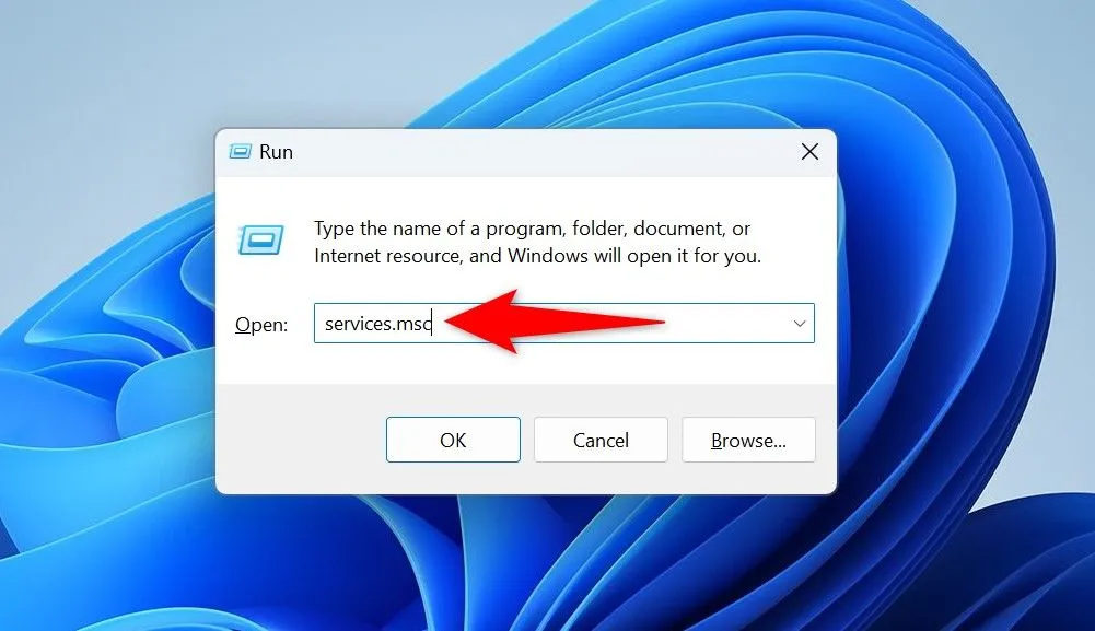 Mở Services Manager trên Windows 11 để quản lý dịch vụ hệ thống.
