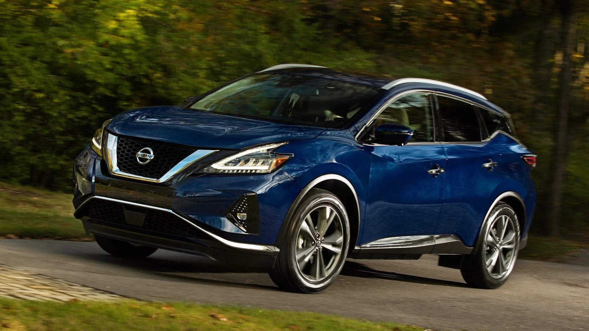 Nissan Murano 2024 màu trắng, mẫu crossover cỡ trung nổi tiếng với độ tin cậy vượt trội