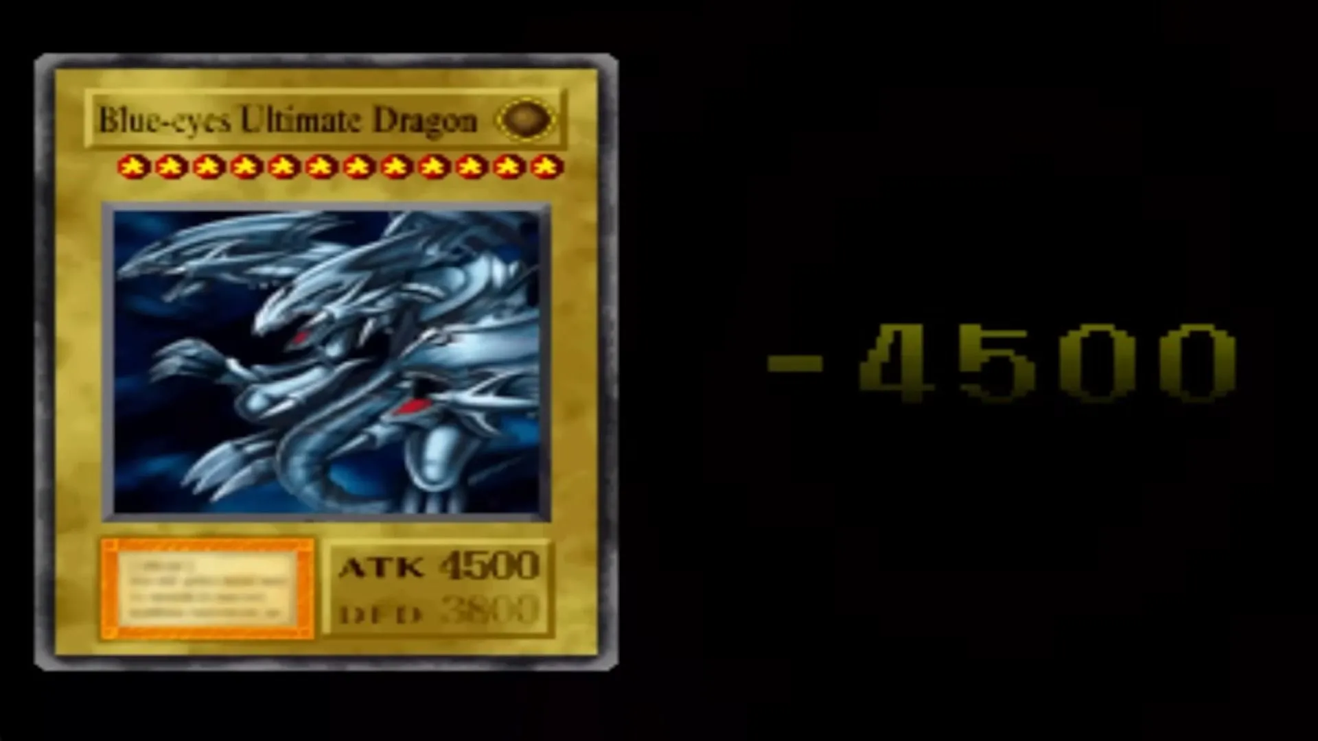 Quái vật Blue-Eyes Ultimate Dragon khổng lồ tấn công trực diện người chơi, thể hiện độ khó của các trận đấu cuối game.