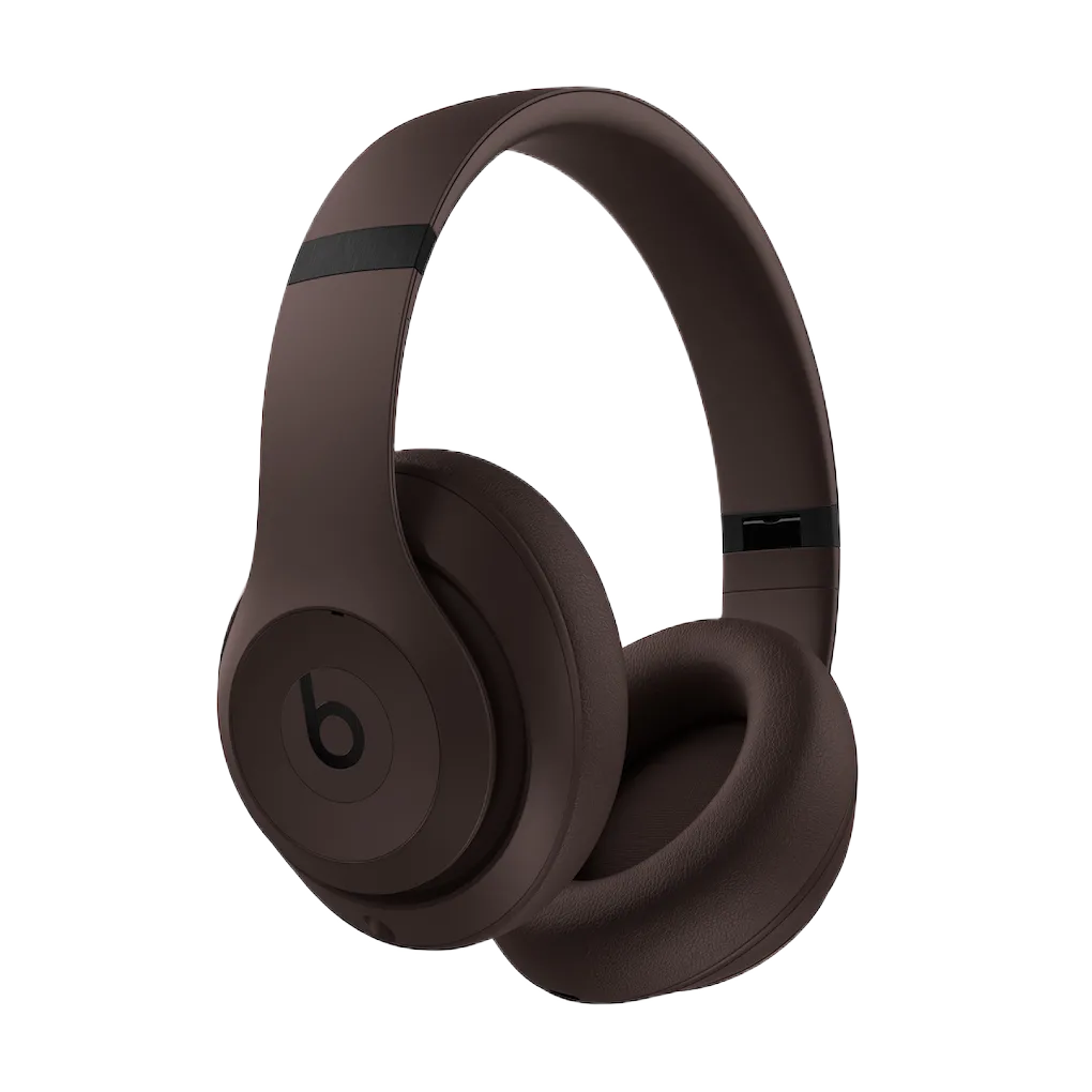 Tai nghe không dây Beats Studio Pro màu đen với đệm tai nghe dày, thể hiện thiết kế sang trọng và tính năng chống ồn chủ động.