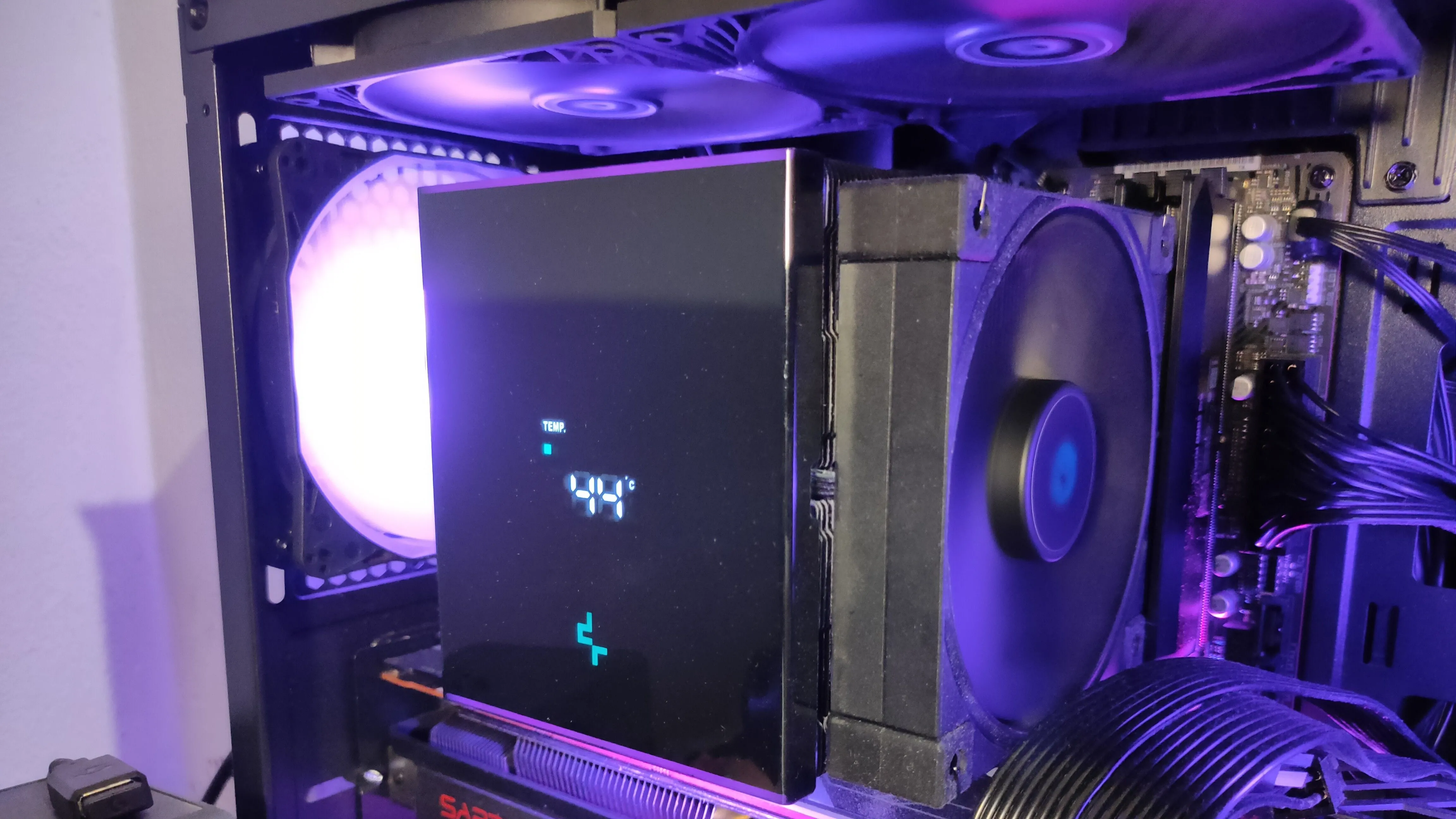 Tản nhiệt khí Deepcool AK620 Digital trong hệ thống PC chơi game