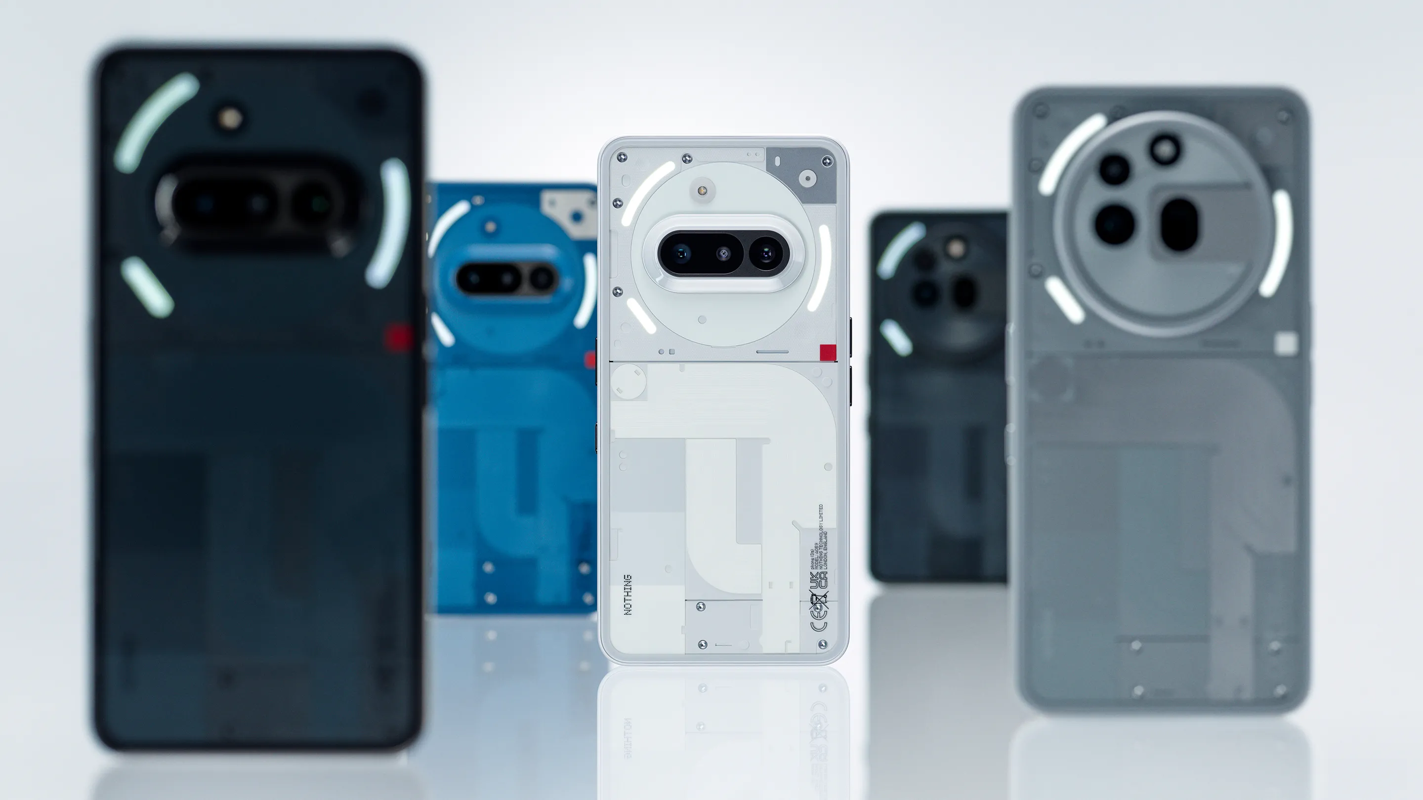 Thiết kế mặt lưng Nothing Phone (3a) với cụm camera ngang và hệ thống đèn Glyph