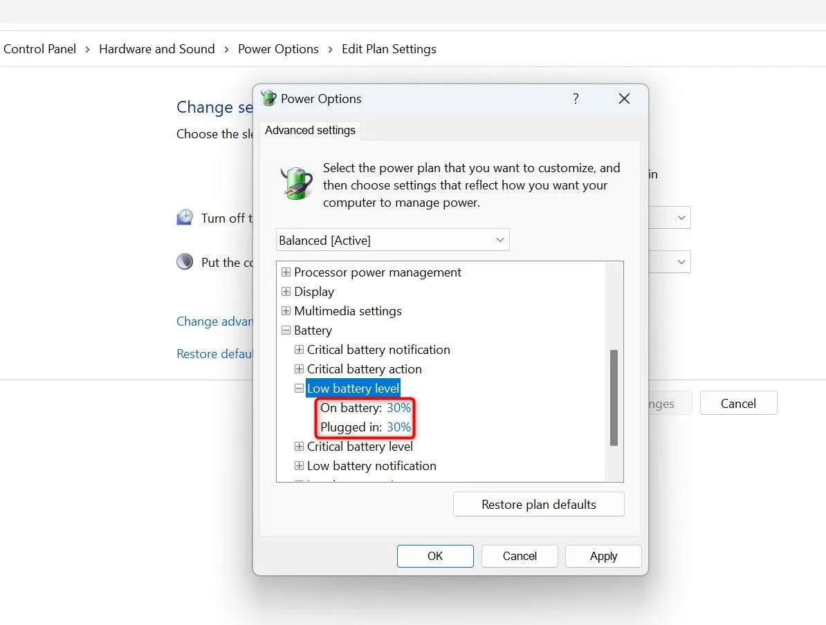 Thiết lập mức phần trăm pin yếu để kích hoạt cảnh báo pin trên laptop Windows 11