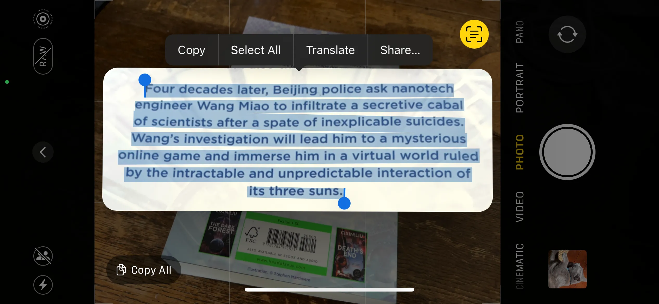 Tính năng Live Text trong Camera của iPhone.