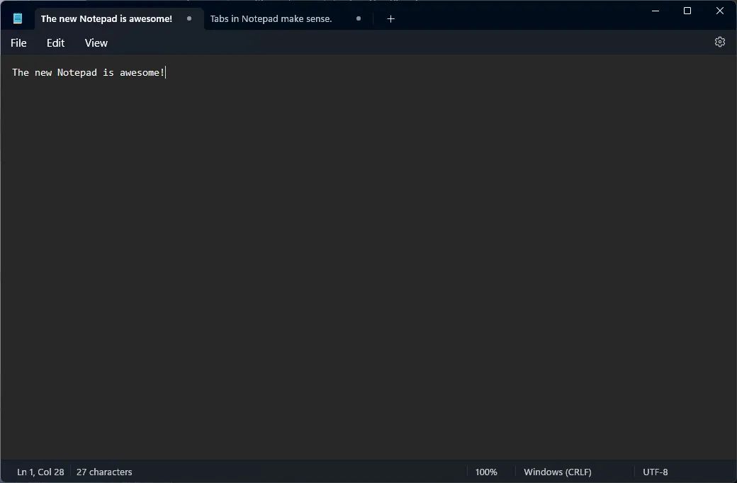 Ứng dụng Notepad trên Windows 11 hiển thị ở chế độ nền tối (Dark Mode).