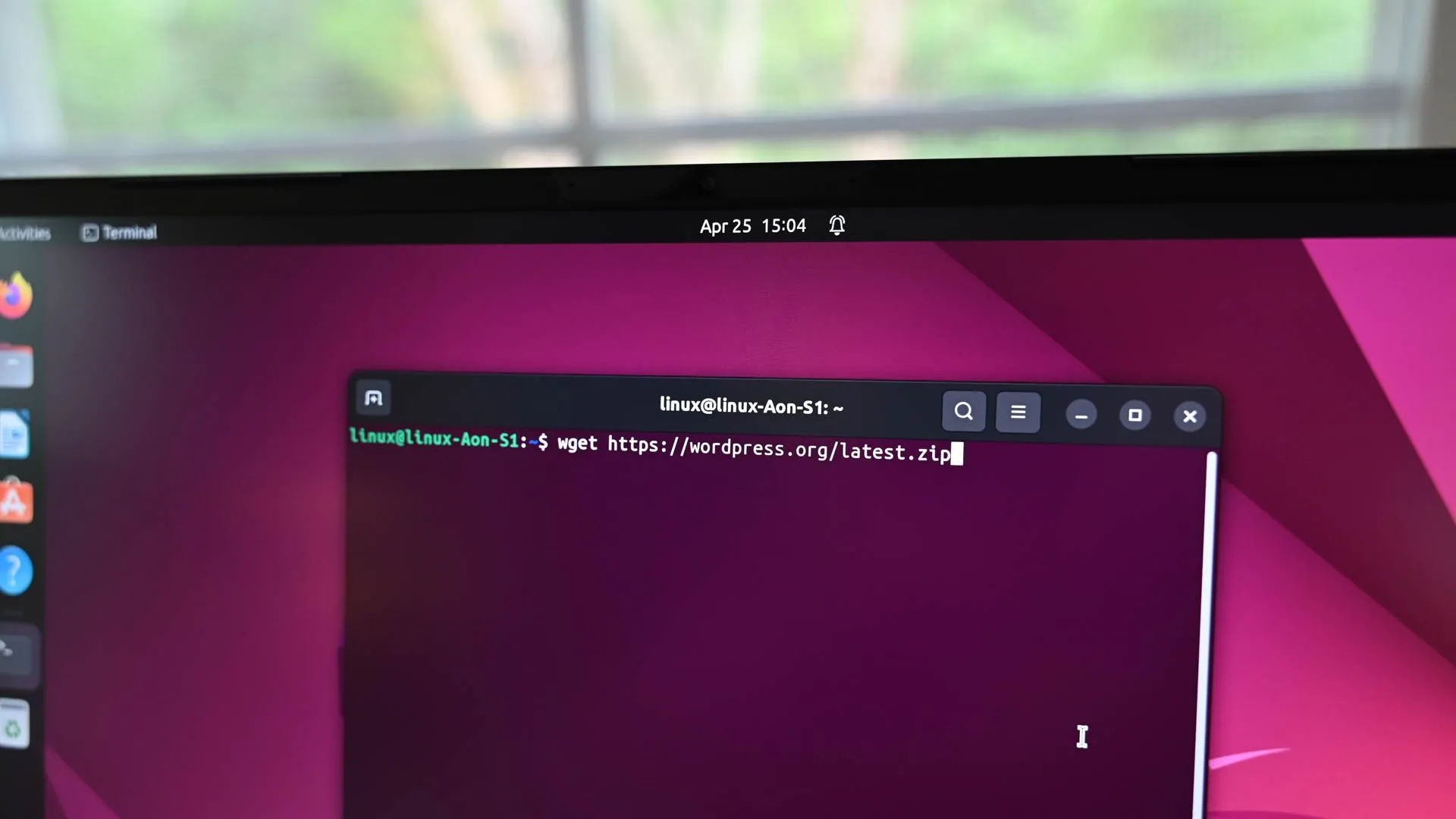 Giao diện Bash shell trên Ubuntu, thể hiện môi trường làm việc dòng lệnh quen thuộc của người dùng Linux.