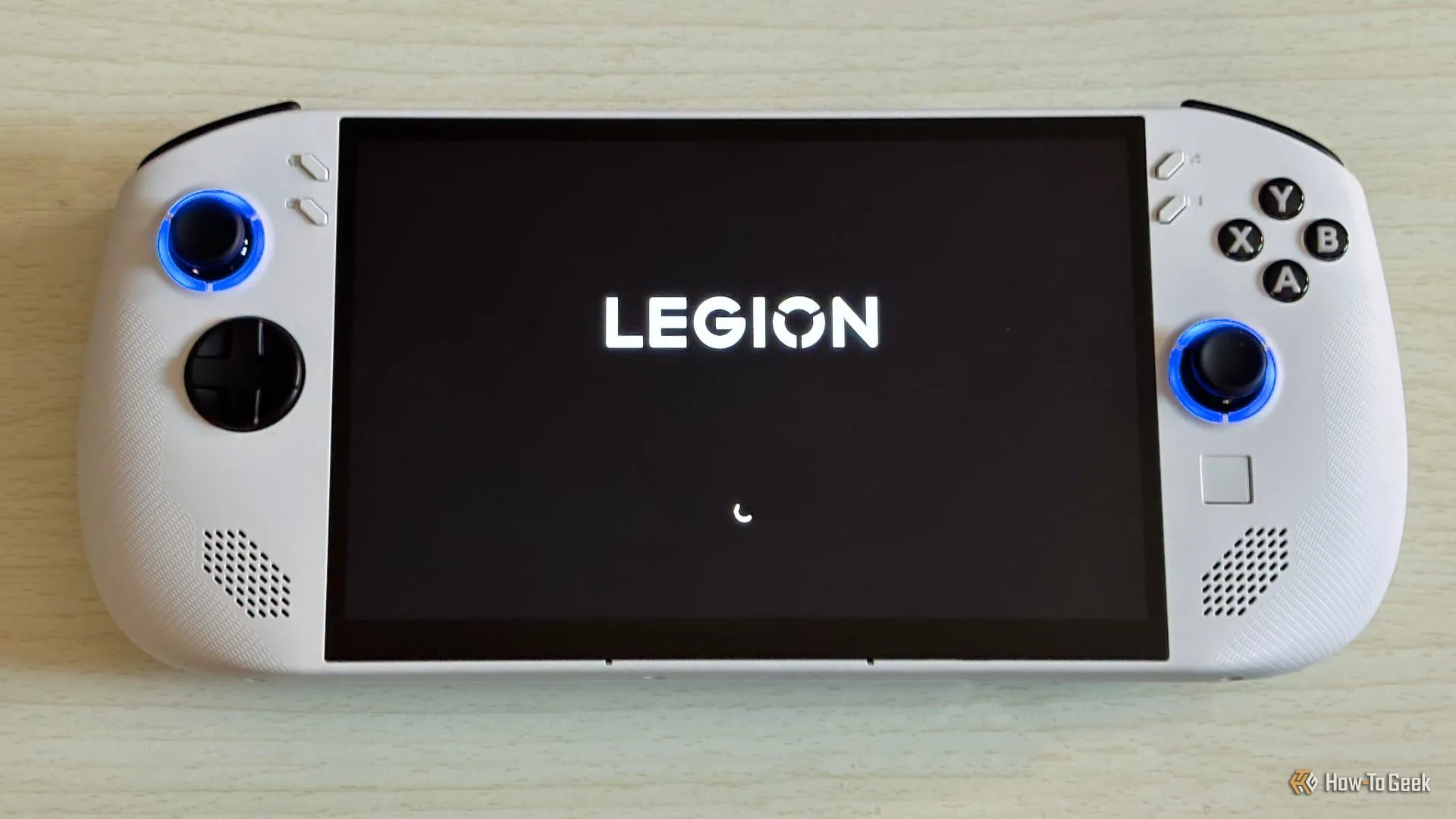 Màn hình khởi động của Lenovo Legion Go S, một trong những máy chơi game cầm tay Windows nổi bật.