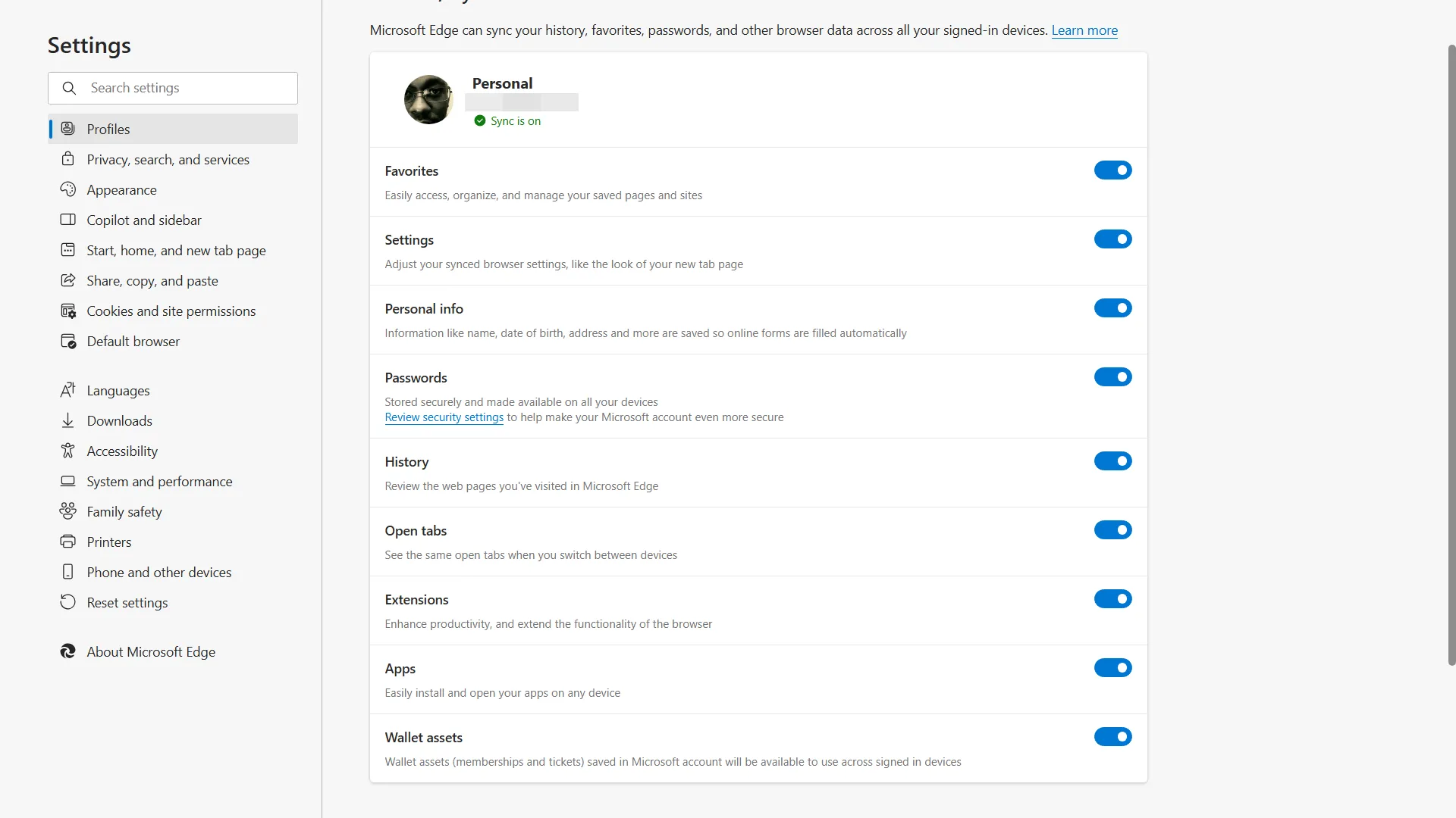 Chọn dữ liệu cần đồng bộ trong cài đặt Microsoft Edge