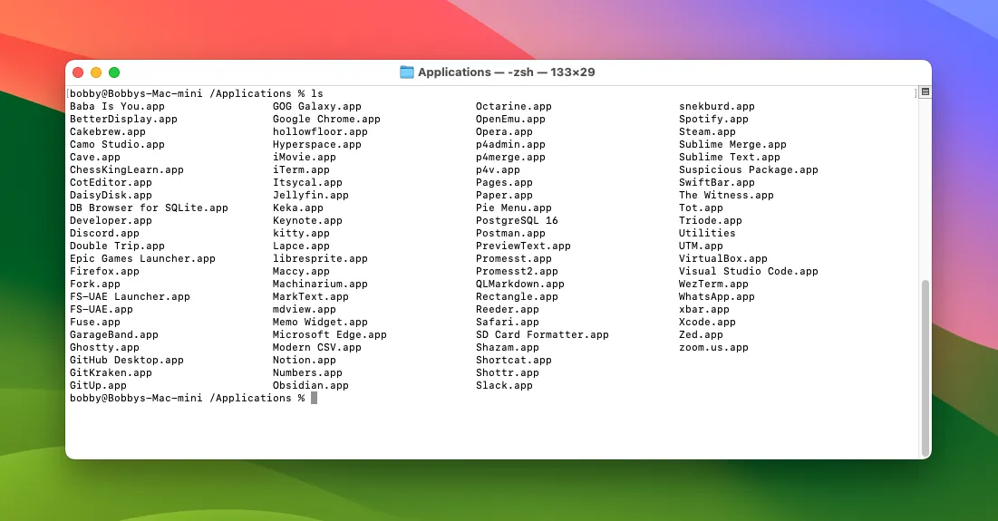Danh sách các ứng dụng trong thư mục /Applications được hiển thị bằng lệnh &quot;ls&quot; trên Terminal macOS