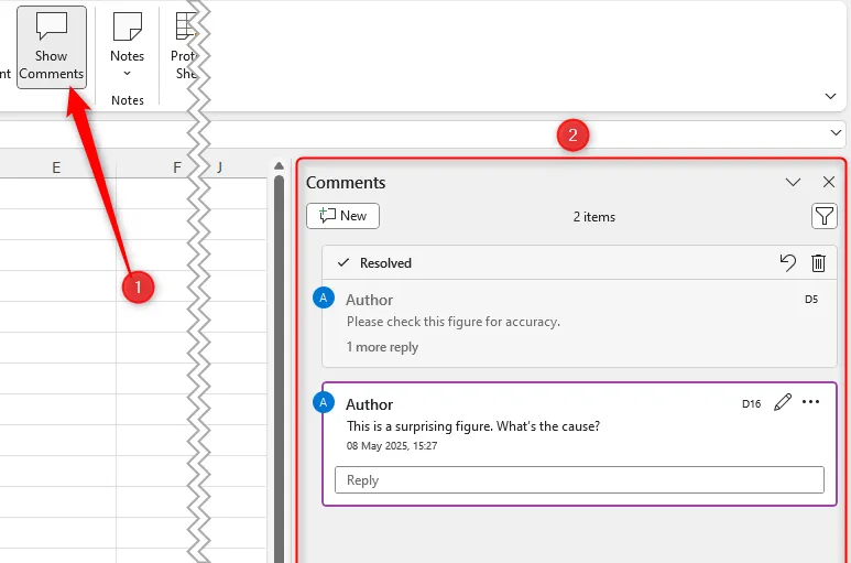 Show Comments được kích hoạt trong Excel, ngăn Comments hiển thị hai chuỗi chú thích