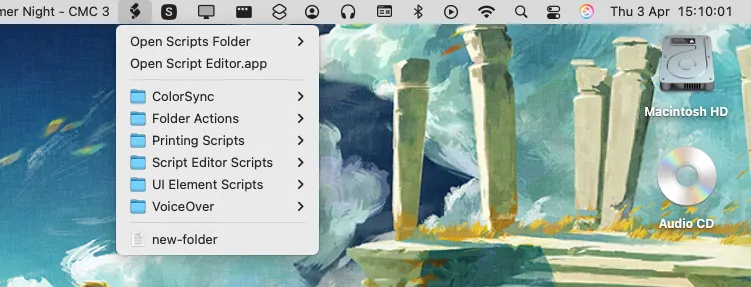Thanh menu macOS hiển thị biểu tượng Script Editor với menu thả xuống, cho phép truy cập nhanh các script đã lưu.